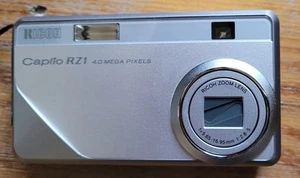 Digitalkamera RICOH Caplio RZ 1 - Bild 1 von 6
