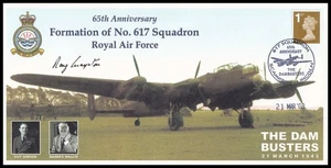 Dams Raid Veteran RAY GRAYSTON Firmado 617 Escuadrón Dambusters 65th Ann RAF Cubierta - Imagen 1 de 4