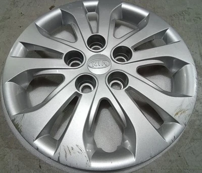 Tapacubos Kia Forte 2010-2013 15 pulgadas 66021 plata 10 radios 529601M000 Foto 1 de 4