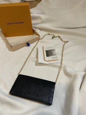 Chequera/cartera LOUIS VUITTON de cuero épico negro doble pliegue largo con certificado de autenticidad Foto 1 de 4