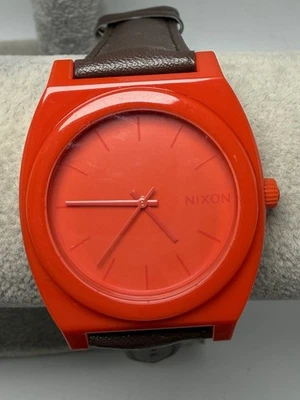 Reloj Hombre Nixon Minimal The Time Teller Rojo Batería Nueva 39MM 8" Correa Cuero Foto 1 de 4
