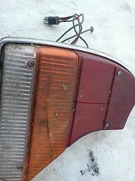 Lanterna traseira Jaguar Vanden Plas 1985-88 V12 lado esquerdo #37 - Imagem 1 de 2