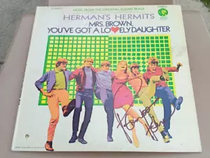 PETER NOONE HERMANS HERMITS SIGNED MRS BROWN YOU'VE GOT A LOVELY DAUGHTER ALBUM - Picture 1 of 2