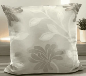 Beige Blumen Flock mit cremefarbenen Details Jacquard Stoff Kissenbezüge 18x18" - Bild 1 von 9