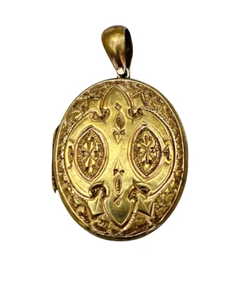 Antique Oval Gold Plated Locket Pendant Ornate Decorated Keepsake Jewellery - Image 1 of 4
