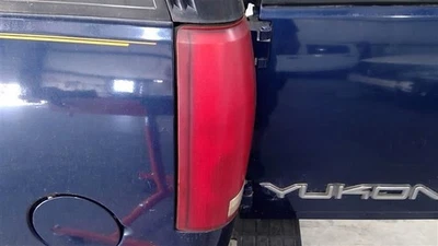 Driver Left Tail Light Fits 90-00 CHEVROLET 2500 PICKUP 1083757 Foto 1 de 4