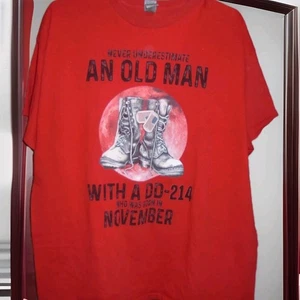NEVER UNDERESTIMATE A OLD MAN WITH A DD214 MENS TSHIRT SZ XLARGE - Picture 1 of 3