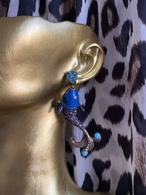 Betsey Johnson Glitter Reef Koi Fish Sea Blue Druzy Mismatch Earrings VERY RARE - Image 1 of 4