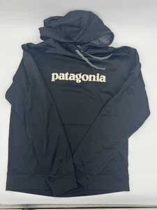 Patagonia Herren Schwarz Text Logo PolyCylce Hoodie Sweatshirt Pullover Active Gr. M - Bild 1 von 14