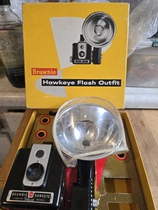 Vintage Kodak Brownie Hawkeye Outfit in Original Box Flash Model Camera - Picture 1 of 19