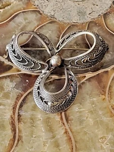 VTG Sterling Silver BEAU Filigree Ribbon Brooch Pin vintage 925 - Picture 1 of 9