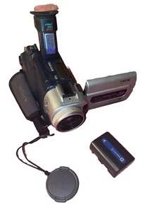 Sony Digital Handycam DCR-TRV17 Mini DV Camcorder - Untested - Picture 1 of 22