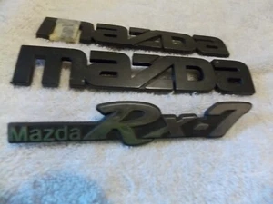 Original 1979-1983+ Mazda RX-7 Fender Emblem Nameplate Badge Trim OEM Lot - Foto 1 di 2