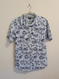 Mens DC Size Large Button Up Short Sleeve Collared Shirt - Picture 1 of 9