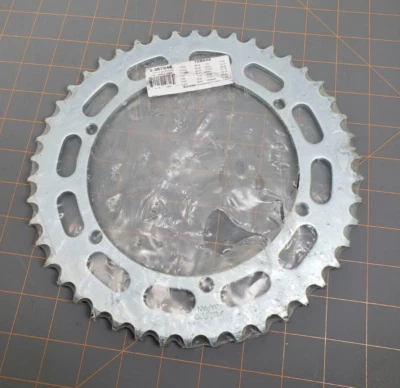 Sunstar - 2-367946 - Piñón trasero de acero, 46T Yamaha XT 500, Raptor 660R 4x2, YTZ  Foto 1 de 3