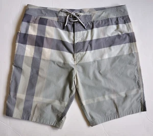 Neu mit Etikett Burberry Brit Laguna Karomuster Herrenshorts Badehose blassgrau XXL - Bild 1 von 9