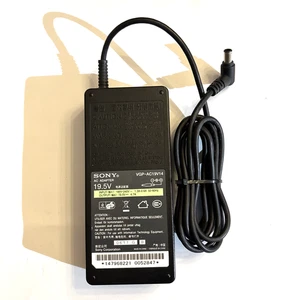 Genuine Charger Sony VGP-AC19V14 19.5V 4.7A 90W Sony Vaio Laptop - Picture 1 of 5
