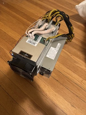 Bitmain antminer S9 bitcoin miner - Image 1 of 4