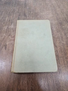 CLUTHA PLAYS A HUNCH Hugh Munro, Ives Washburn, Inc, NY, 1959 1st Edition hcdj - Picture 1 of 9