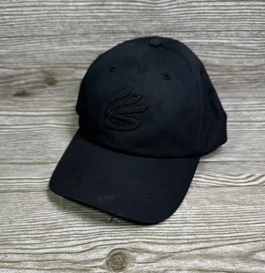 Under Armour Stephen Curry schwarze Strapback-Mütze Einheitsgröße FEHLENDES Verstellstück - Bild 1 von 9