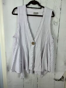 FOCUS Art to Wear M White Button V-Neck Vest - Overall Discolored Pink w Spots