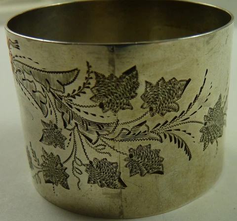 heavy Antique Napkin Ring 900 Coin Silver Leafy Pattern Cover