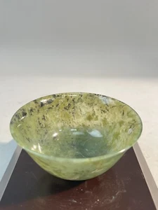 CARVED SPINACH GREEN COLORED NEPHRITE BOWL - Picture 1 of 4