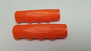NEW SCHWINN KRATE STINGRAY MANTA COOL ORANGE DISC REPLACEMENT HANDLEBAR GRIPS - Foto 1 di 5