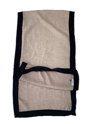 Bufanda para mujer RDA mezcla de cachemir beige y marrón con borde negro liso 69”/18” GC Foto 1 de 3