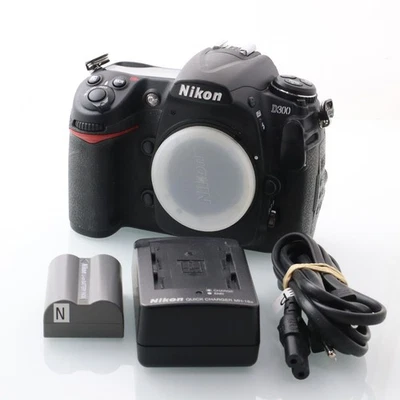 Nikon D D300 digital SLR black (body only) only 11600 shots - Image 1 of 4