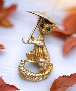 Vtg Signed OBCO 66 Green Rhinestone Eyes Cat Umbrella Whimsical Figural Brooch  - Picture 1 of 16