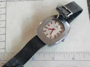Dugena Model 840 Antique Wristwatch - Picture 1 of 4