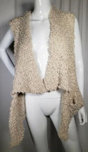 Coffee Shop From The Buckle Women's Textured Knit Vest Tan Beige NWT Size Medium - Picture 1 of 9