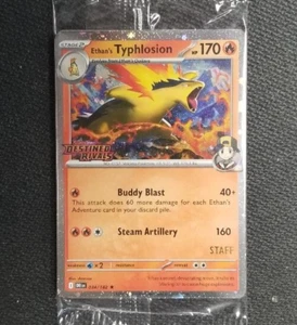 Destined Rivals Prerelease STAFF Promociones Kit Sellado 4 Cartas Pokemon - Imagen 1 de 2