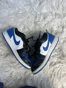 Nike Air Jordan 1 Low (GS) White Royal Blue Black 553560-140, Youth Size 4Y - Picture 1 of 9