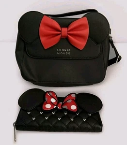 Minnie Mouse Loungefly Handtasche Geldbeutel Umhängetasche und Geldbörse gebraucht, in einwandfreiem Zustand schwarze Ohren rote Schleife - Bild 1 von 24