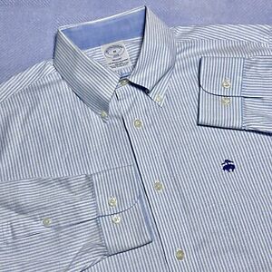 Brooks Brothers Regent Light Blue Striped Button Down Cotton Shirt Men's Medium