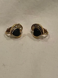 Vintage Avon Heart Shaped Rhinestone Edged With Black Gold Tone Clip-on Earrings - Picture 1 of 10