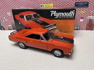 1/18 GMP 1970 Plymouth Road Runner Heads Up Blown Hemi G1803125 Brand New Low#10 - Picture 1 of 12