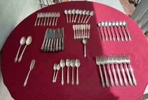 1847 Rogers Bros Silverware IS. 58 Piece’s First Love - Picture 1 of 23