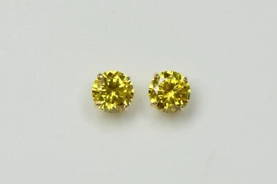 Aretes redondos de piedra de nacimiento de 5 mm de oro amarillo macizo de 14K con parte posterior de tornillo Foto 1 de 4