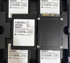 Samsung PM1653 7.68TB 2.5" SAS 24Gbps Server SSD MZILG7T6HBLA-00A07 MZ-ILG7T60 - Picture 1 of 2