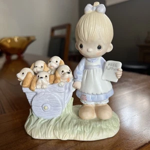 Vintage 1977 Precious Moments "God Loveth A Cheerful Giver" Free Puppies Figure - Picture 1 of 8