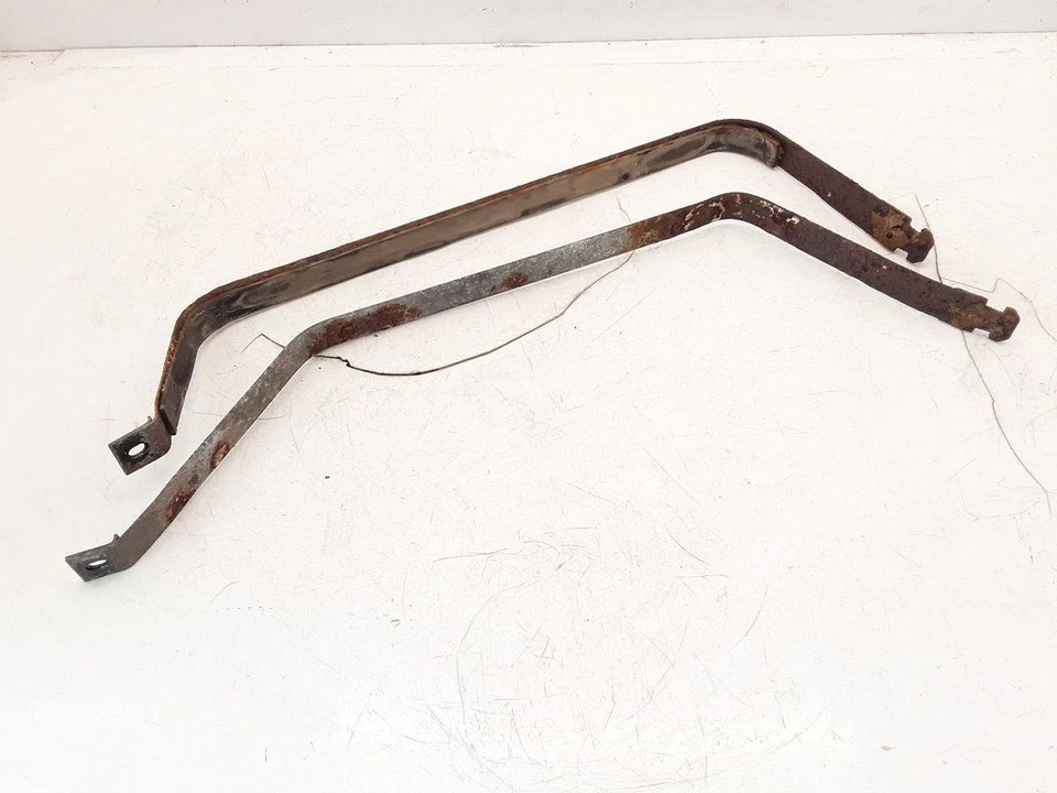 Jaguar X - Type 2.0D 96kW Diesel 2004 depósito de combustible soporte juego de tiras Foto 1 de 4