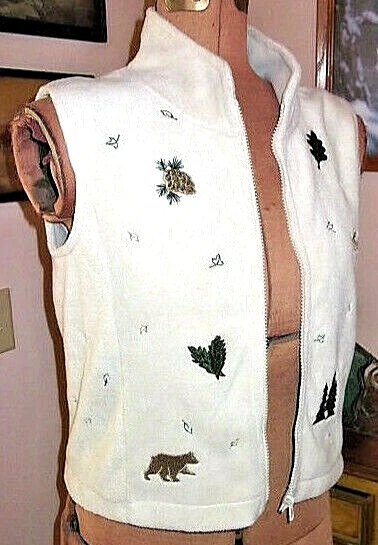 Кремовый ФЛИСОВЫЙ жилет CHRISTOPHER & BANKS с вышивкой ЛОСИ МЕДВЕДИ на молнии/размер S - Изображение 1 из 4