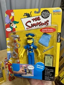 Playmates The Simpsons World of Springfield MOC Officer Marge WOS Serie 7 2001 - Bild 1 von 2