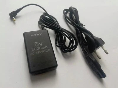 Alimentatore Caricatore ORIGINALE Sony PlayStation Portable PSP PSP-104 5V - 2A - Immagine 1 di 2