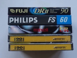 5 nastri per cassette vuoti - Memorex, Maxell, Philips, Fuji - Foto 1 di 12