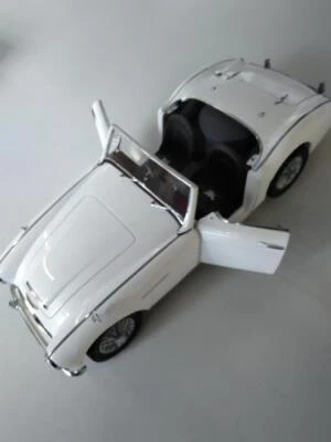 AUTOART MILLENNIUM Scale size 1/18 AUSTIN HEALEY 3000 MK2 61 With box From JAPAN - Image 1 of 4