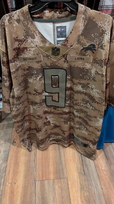 Camiseta deportiva de los Detroit Lions Nike Dri-Fit On Field camuflaje saludo al servicio Stafford LEER Foto 1 de 3